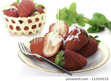 Fresh and delicious strawberry marihime with condensed milk 112859218
