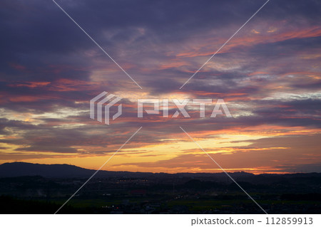 Autumn sunset after sunset, Kizugawa City Castle Park Autumn sunset after sunset, Kizugawa City Castle Park 112859913