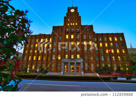 Night view of Tokyo Municipal Hall Night view of Tokyo Municipal Hall 112859988