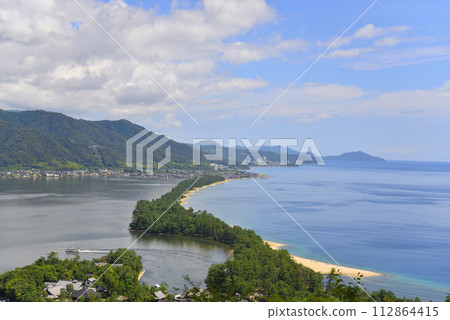 View from Amanohashidate View Land (Miyazu City, Kyoto Prefecture) View from Amanohashidate View Land (Miyazu City, Kyoto Prefecture) 112864415
