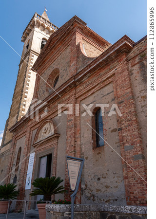 Church of the Holy Cross in Vinci, the baptismal church of famous Leonardo da Vinci 112865996