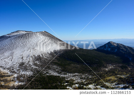 [Mt. Asama] Mt. Asama and Yunodaira 112866153