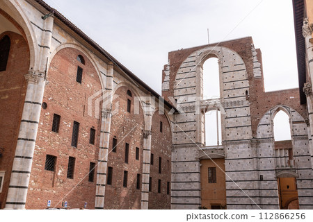 Unfinished transept of the planned enlarged cathedral in Siena 112866256