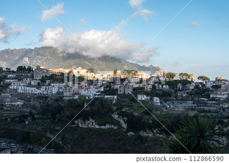 View on the old town of Ravello at the Amalfi coast, Italy 112866590