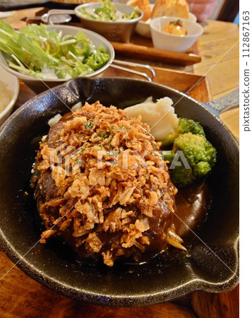 Crispy onion hamburger steak Crispy onion hamburger steak 112867163