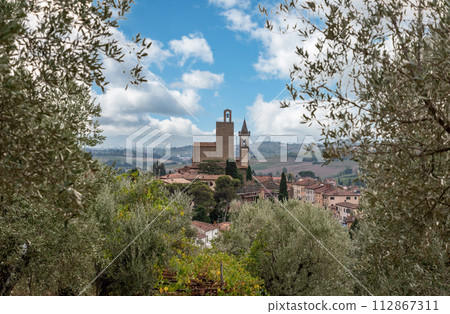 The Holy Cross church in Vinci, Tuscany, baptismal church of genius Leonardo da Vinci The Holy Cross church in Vinci, Tuscany, baptismal church of genius Leonardo da Vinci 112867311