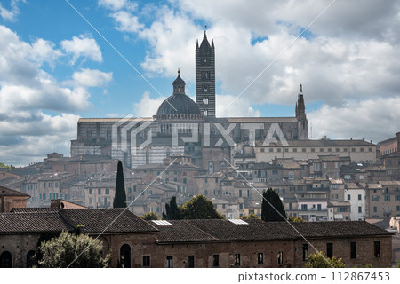 Panoramic view of the historic city of Siena Panoramic view of the historic city of Siena 112867453
