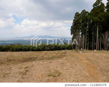 View from the summit of Mt. Iida in spring (Mashiki Town, Kumamoto Prefecture) View from the summit of Mt. Iida in spring (Mashiki Town, Kumamoto Prefecture) 112868379