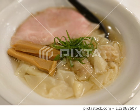 簡單的自製拉麵，清湯 112868607
