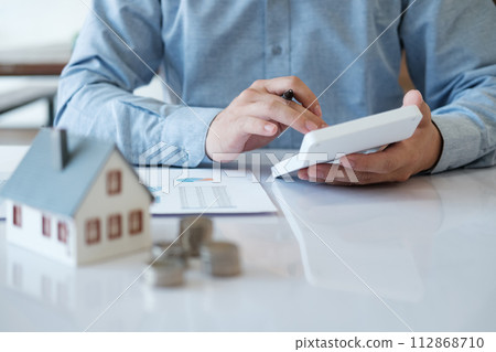 Saving for real estate investment and housing 112868710