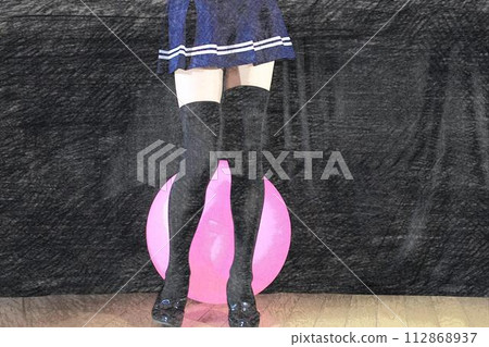 美麗健康的女性雙腿 112868937