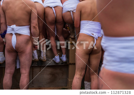 The strangest festival in the world, the Kofugu Naked Festival (Inazawa City, Aichi Prefecture) 112871328