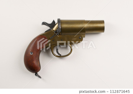 rifle, pistol, pistols 112871645
