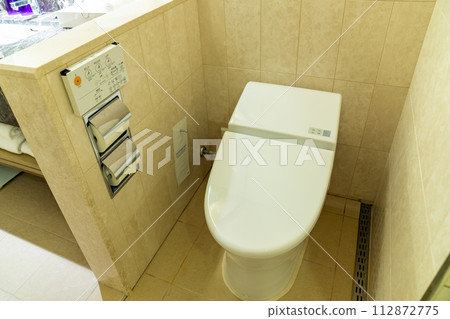 toilet toilet 112872775