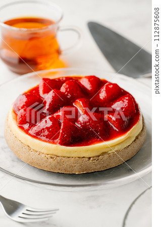 new york style strawberry cheese cake new york style strawberry cheese cake 112875608