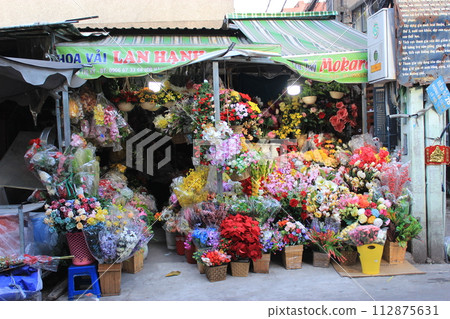 Don't miss it! Sightseeing spots in Ho Chi Minh City, Vietnam: Vietnamese cuisine, pink churches, bizarre heritage sites, night views 112875631