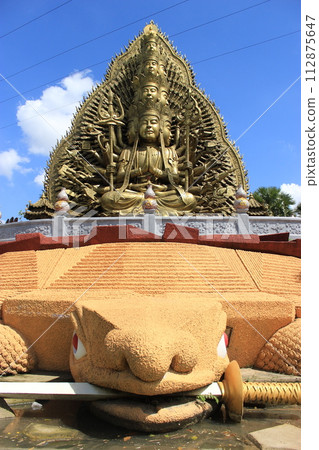 Don't miss it! Sightseeing spots in Ho Chi Minh City, Vietnam: Vietnamese cuisine, pink churches, bizarre heritage sites, night views 112875647