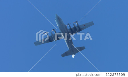 航空自衛隊C-130H運輸機飛過上空 航空自衛隊C-130H運輸機飛過上空 112878509