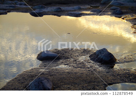 Asahi reflected on the river 112878549
