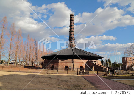 Hoffman kiln is a facility for baking bricks. 112878572