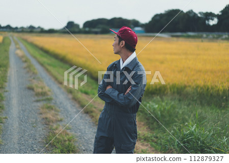 farmer, farmhouse, gents 112879327