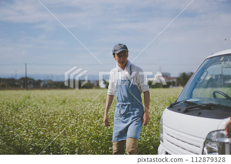 farmer, farmhouse, gents 112879328