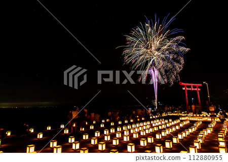 水下鳥居茅野燈籠花火大會【佐賀縣富士津郡太良町】 水下鳥居茅野燈籠花火大會【佐賀縣富士津郡太良町】 112880955