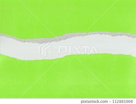 Torn paper texture 112881008