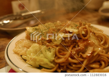 Steaming Teppanyaki Sauce Yakisoba Izakaya Kakashita 01 112883016