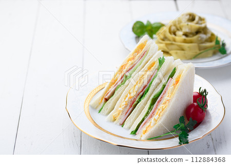 Sandwich (mixed sandwich) Sandwich (mixed sandwich) 112884368