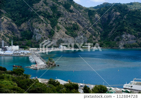 [Ogasawara] Futami Port seen from Ogamiyama Park mountaintop observation deck 112884728
