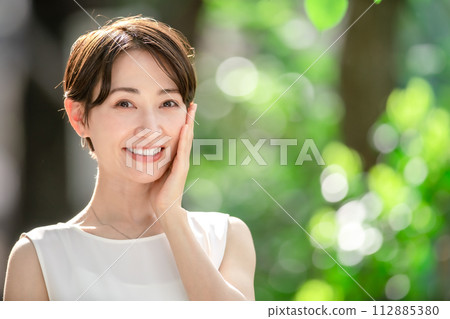 Beauty sunshine whitening 112885380