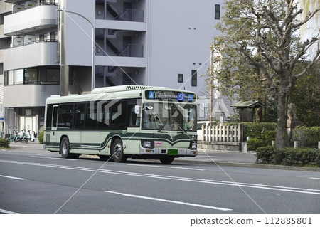 City bus and Seimei Jinja-mae bus stop (route 9) 4 112885801