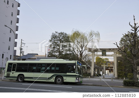 City bus and Seimei Shrine Ichi-no-Torii (route 9) 13 City bus and Seimei Shrine Ichi-no-Torii (route 9) 13 112885810