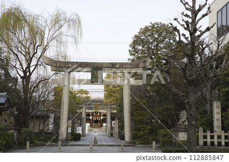 Seimei Shrine Ichi-no-torii gate and precincts horizontal composition 8 Seimei Shrine Ichi-no-torii gate and precincts horizontal composition 8 112885847