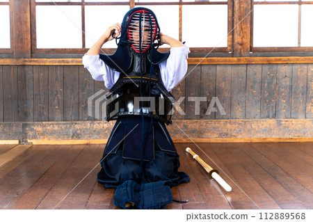 劍道女孩 112889568