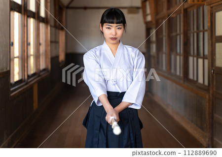 girl in kendo uniform girl in kendo uniform 112889690