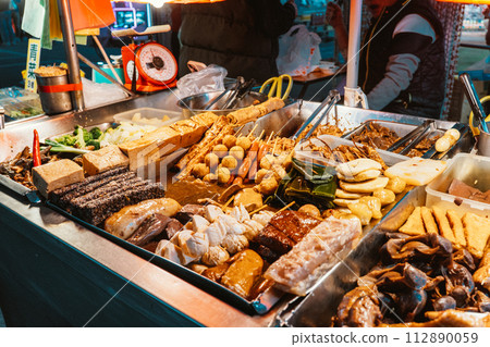 Taiwan night market eating tour Taiwan night market eating tour 112890059