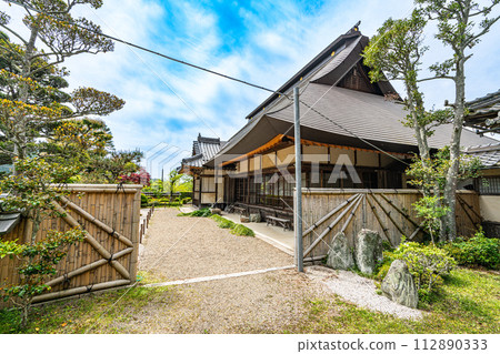[Important Preservation District for Groups of Traditional Buildings] Fukuzumi Kawahara Sumiyoshi Shrine Suminoe Garden Front Garden 1 Tamba Sasayama City, Hyogo Prefecture 112890333