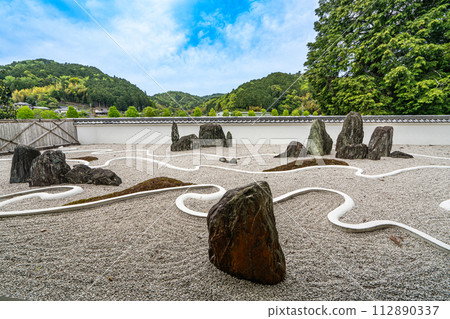 [Important Preservation District for Groups of Traditional Buildings] Fukuzumi Kawahara Sumiyoshi Shrine Suminoe Garden 5 Tamba Sasayama City, Hyogo Prefecture 112890337