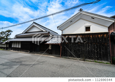 [Important Preservation District for Groups of Traditional Buildings] Fukuzumi - Scenery of Fukuzumi middle district in early summer 15 - Tamba Sasayama City, Hyogo Prefecture 112890344