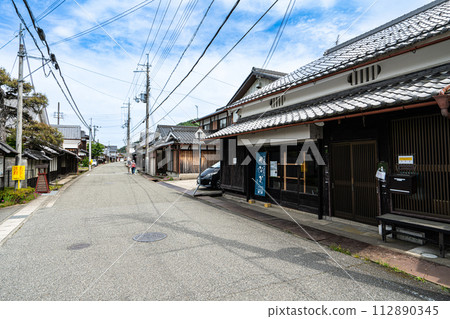 [Important Preservation District for Groups of Traditional Buildings] Fukuzumi - Scenery of Fukuzumi middle district in early summer 16 - Tamba Sasayama City, Hyogo Prefecture 112890345