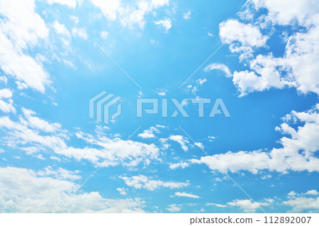 夏天藍天和雲彩 112892007
