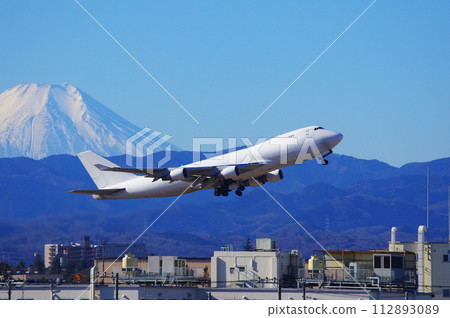 大型噴射機起飛和富士山 112893089