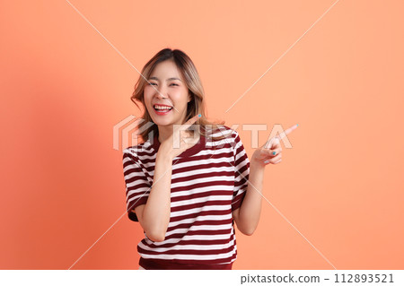 20s Asian woman 20s Asian woman 112893521