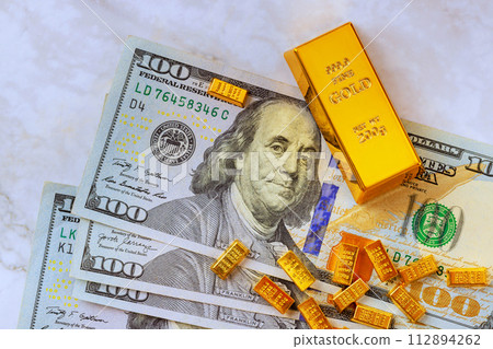 Best way to save money during period of inflation is to invest in gold 112894262