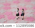 女學生與櫻花 112895086