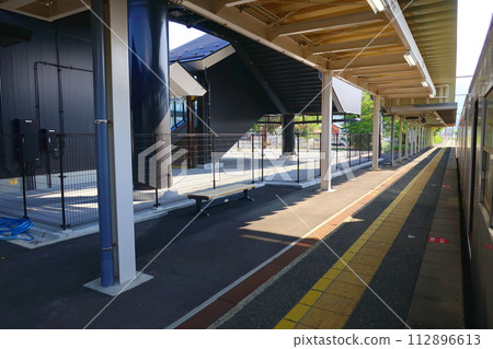 View from the train window from Nishi-Karatsu Station on the Karatsu Line to Kanoya Station on the Chikuhi Line (2022) 112896613