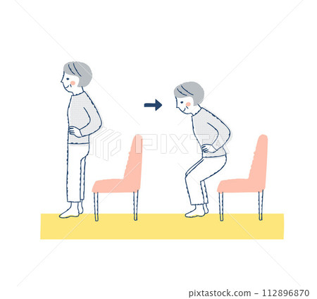 Senior woman doing squat exercise 112896870