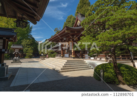 Kumamoto Suizenji Park Izumi Shrine worship hall scenery Kumamoto Suizenji Park Izumi Shrine worship hall scenery 112898701